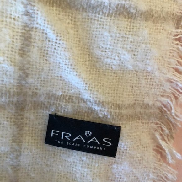 Fraas Winter Scarf - Picture 2 of 4